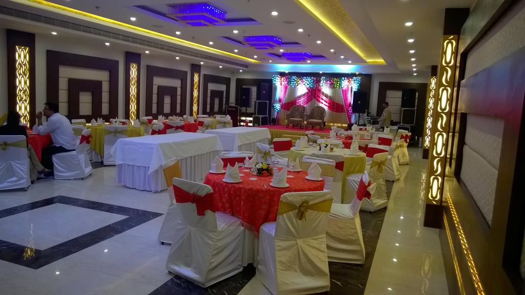 Hotel Seven Hills Tower Agra  Extérieur photo
