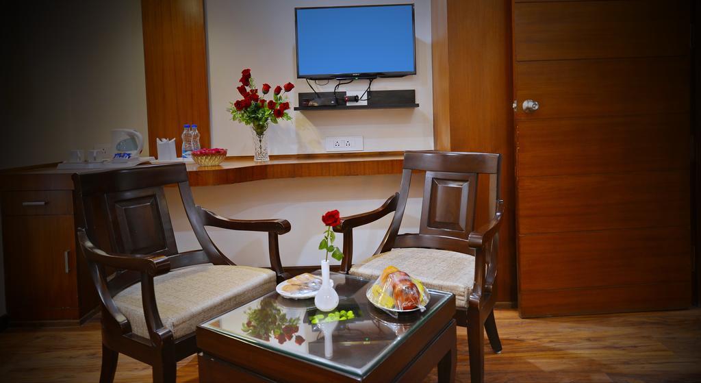Hotel Seven Hills Tower Agra  Extérieur photo