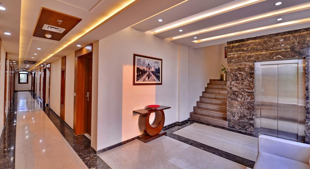 Hotel Seven Hills Tower Agra  Extérieur photo