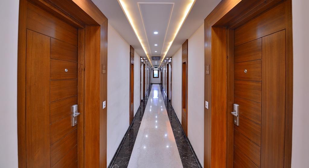 Hotel Seven Hills Tower Agra  Extérieur photo