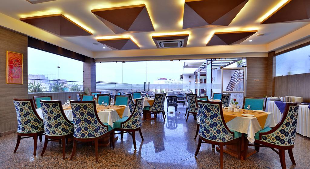Hotel Seven Hills Tower Agra  Extérieur photo