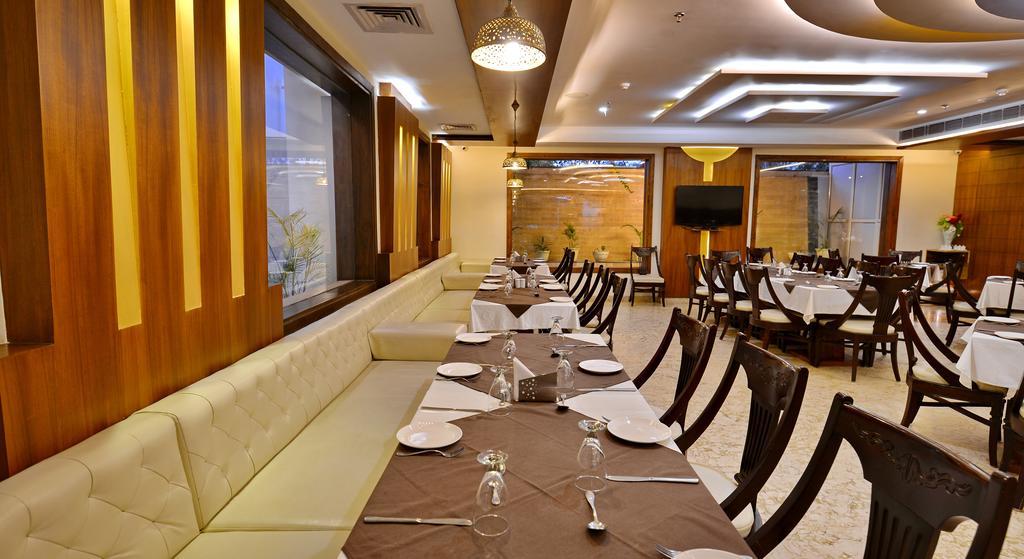 Hotel Seven Hills Tower Agra  Extérieur photo