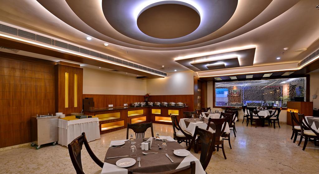 Hotel Seven Hills Tower Agra  Extérieur photo